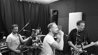 Gotthard - She Goes Down ( FireLips Live Cover )