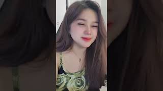 Download lagu Wet your dry lips first mp3