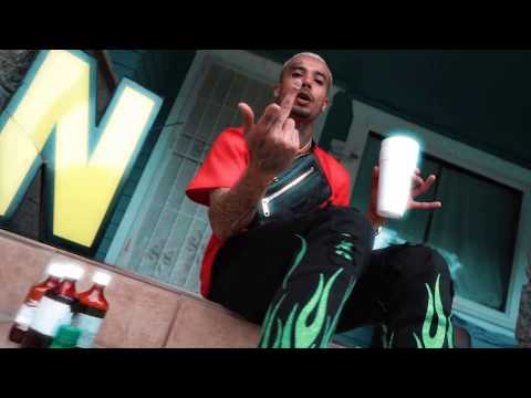 RUNiTUPiCY - CRAWLiN OFF MUD (prod. BASSFNGRZ)