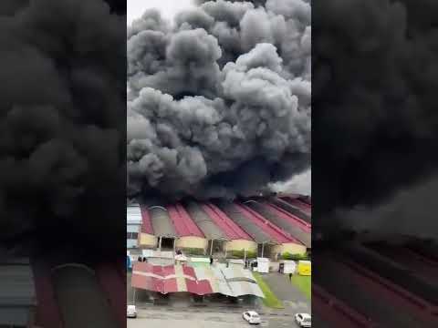 Meanwhile, fires do not stop in #Russia The #Vikalina market in Vladikavkaz is terribly blazing.