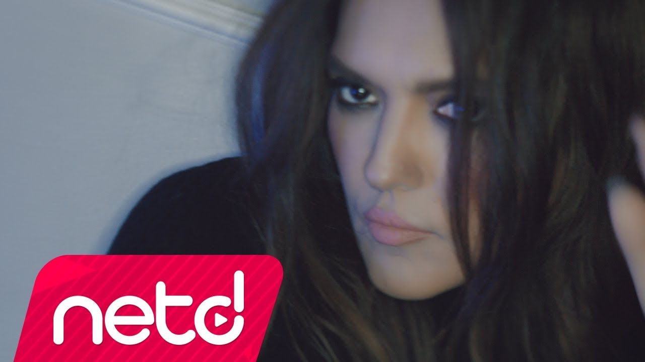 Emrah Karaduman ft. Demet Akalın — Ses Kes