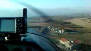 preview picture of video 'Aterragem na 35 da Tojeira CS-UOF Tecnam P96 Golf'
