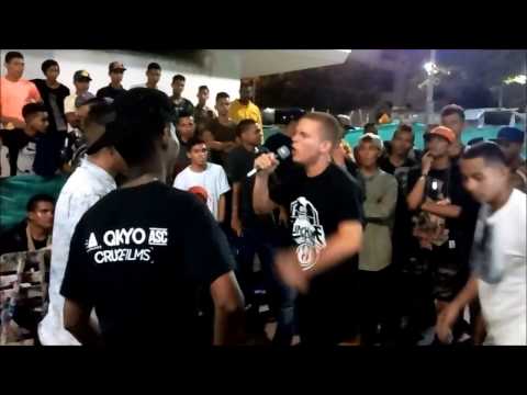 MC BLESS / DOBLE E vs PICASSO / CASETTE - Batalla de exhibición (2vs2)