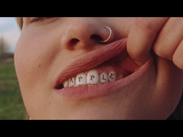 Apple von Rin ((jetzt ansehen))