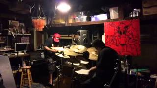 Flattbush smash the octopus