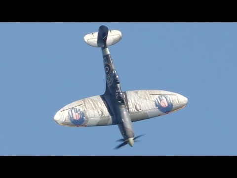 Spitfire: great aerobatic display (Midlands Air Festival)