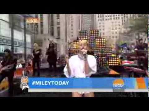 Miley Cyrus - Wrecking Ball (Live on Today Show)