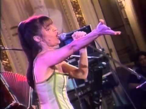 Fabiana Cantilo en el Salón Blanco (17-12-2005) - DVD completo