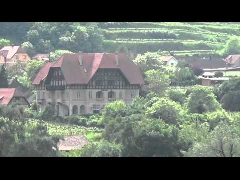 Tales from the Vienna Woods - Johann Strauss II (The Vienna Philharmonic Orchestra)