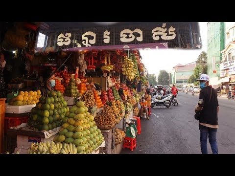 Evening Market Scenes - Walking Around Phsar Chas Market @ Doun Penh Phnom Penh
