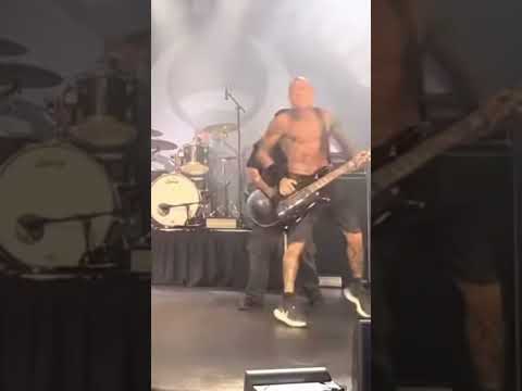 Biohazard - Guitar Fight