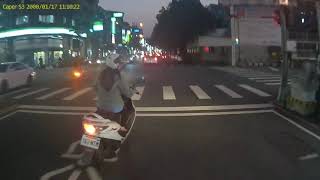 2021_03_10 台中漢口路 三寶奧義 - 障眼法 假左切真右轉 行車記錄器 caper S3