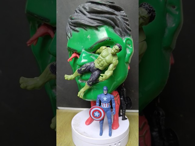 Vídeo relacionado con Jada Radio Control Hulk Smash-Up 1:24. Vehículo Teledirigido con Transformación de camión a Hulk. Sonido Real. Movimiento Total 2,4 GHz. Marvel Avengers. A Partir de 5 Años (203224000)