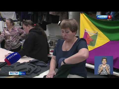 Волонтеры движения 'Золотые руки ангела' проводят мастер-классы по пошиву тактических носилок