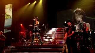 Rihanna Cover - IsThis  L-o-v-e  Live in Manchester - Bob Marley [HD].