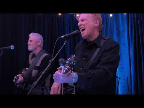 download lagu mp3 mp4 Russell Decarle, download lagu Russell Decarle gratis, unduh video klip Russell Decarle