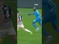 Ohhh wat een ??????! ?#ZiggoSport #Kvaratskhelia #JuveNapoli #SerieA #KhvichaKvaratskhelia #shorts