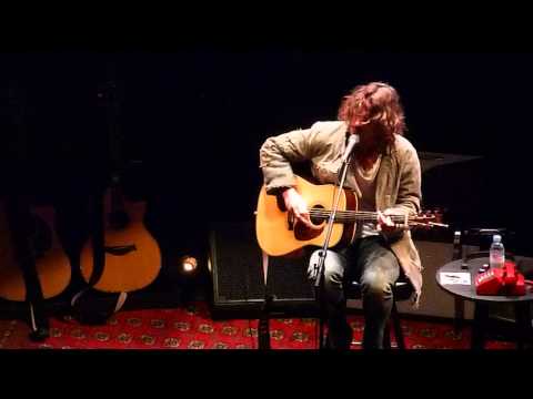 download lagu mp3 mp4 Spoonman Acoustic, download lagu Spoonman Acoustic gratis, unduh video klip Spoonman Acoustic