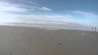 preview picture of video 'Pacific Ocean at Lincoln City, 4k'