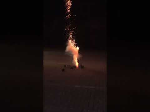 Gigant 4 - Iskra 💛🎇   #fireworks #vuurwerk #fyp #viralvideo #pyro #feuerwerk #silvester