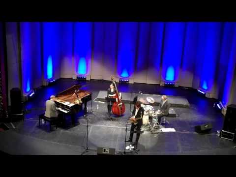 Noah Preminger Group - Motif Attractif