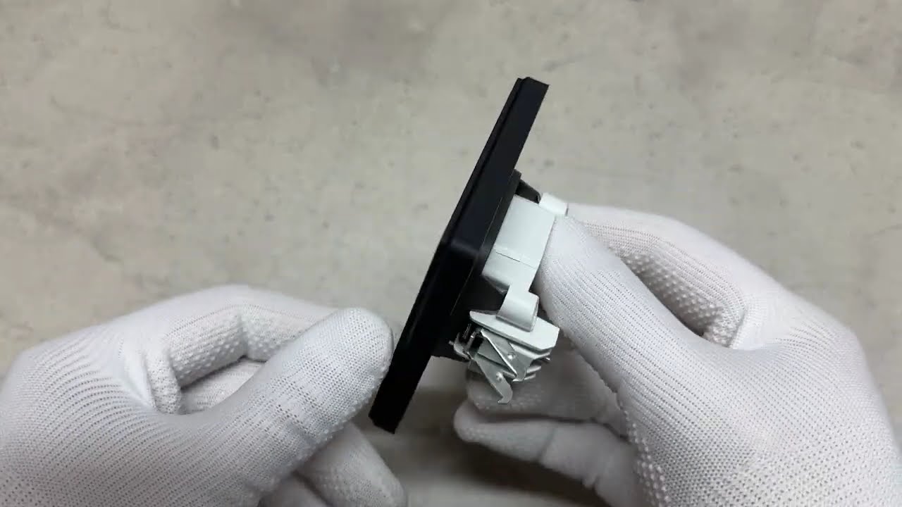 Розетка TV одинарная телевизионная угольно-черная VIDEX NOTA (VF-NT-SK1TV-BL)