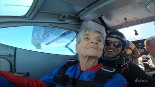 'Fantastic!': Courtenay senior celebrates 90th birthday by skydiving