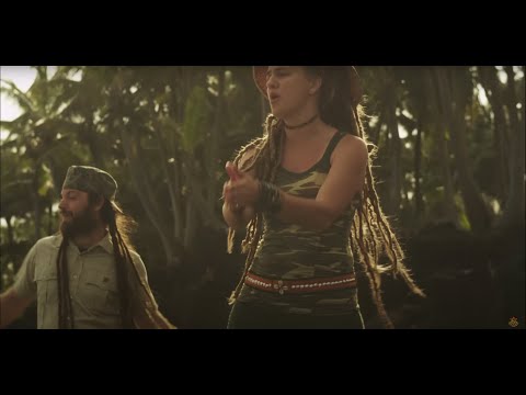 Ras Sparrow Ft. Queen Sparrow -  Zion Town [Official Video 2013] HD