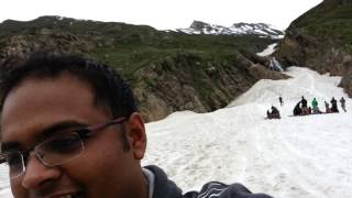preview picture of video 'Snow Sledging at Sonmarg'