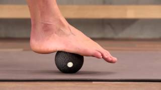 Foot Rehab: Stimulating the Foot Muscles with the Blackroll Ball | Foot Range