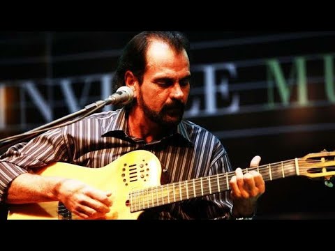 Morre Renato Vargas, cantor da série 'O som do barzinho'