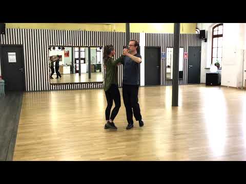 Tanzhaus Langsamer Walzer  7 Chassé aus Promenadenposition