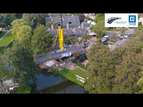 HSB bruggen en Van Ee Staal bouwen en plaatsen bruggen rond de nieuwe wijk 'de Enk' in Barneveld