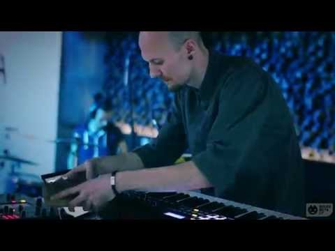 Long Arm vs. Ruslan Gadzimuradov - Kellion (Soundboys Live Sessions)