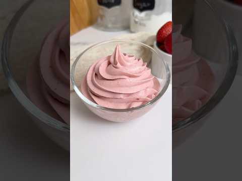 4-Ingredient Strawberry Dessert 🍓#easyrecipes #shorts #strawberry