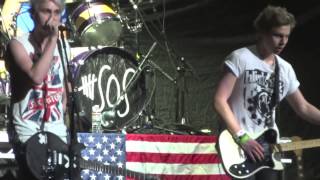 Reasons Why Michael Clifford is Amazing