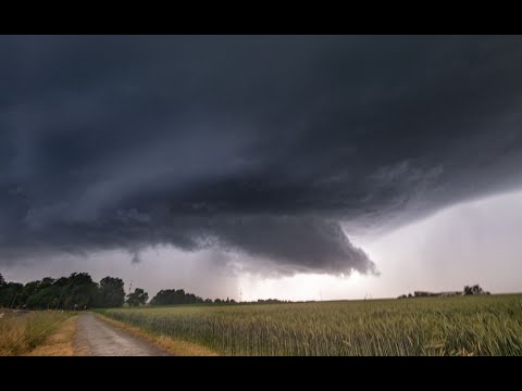 Kräftige SUPERZELLE mit Hook Echo und Hagel bei ULM / BADEN WÜRTTEMBERG