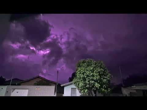 Relâmpagos em Mozarlândia, Goiás, 08/11/2025 . Passagem de frente fria e ciclone extratropical PT 05