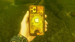Finding Weapons and iPhones in the River! (Scuba Diving)