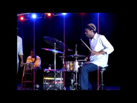 Questlove tribute You got me by The Roots drum solo