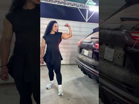 اتحديت بطلة العراق تدفع السيارة ب اصبع واحد 😱