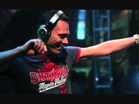 Shakira   Waka Waka  DJ Pathof Remix 