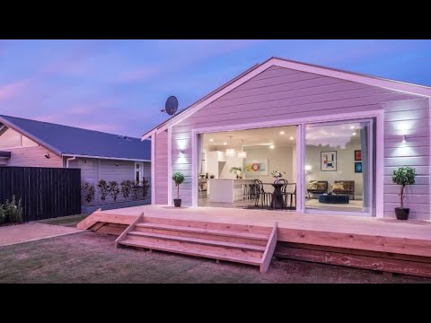 204 Coutts Street, Rongotai - Wellington (Emma Young & Craig Lowe)