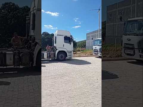 volvo na configuração baú muito trampo por aqui, Aguiar-PB #deus #motorista #carreteiros #caminhão