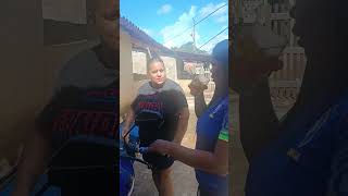 Qual é a primeira coisa que tu repara em uma mulher???