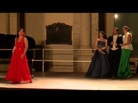 Lucía Millán. Soprano. Salida de Cecilia Valdés