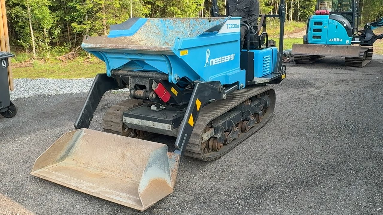 Dumper with Loader Bucket 2T3