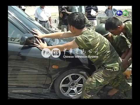 國軍出動漏夜搶修墾丁楓港橋通了