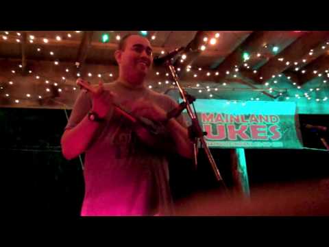 HankTheTank Performs Hokule'a (original) at UWC2010