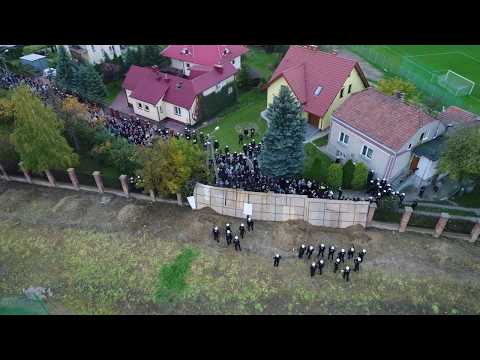 DERBY DĘBICY 2017 Igloopol - WISŁOKA DĘBICA 0:0 (15 października 2017) - KIBICE